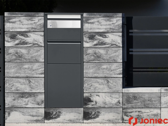 Post boxes for letters and courier parcels with analogue intercom