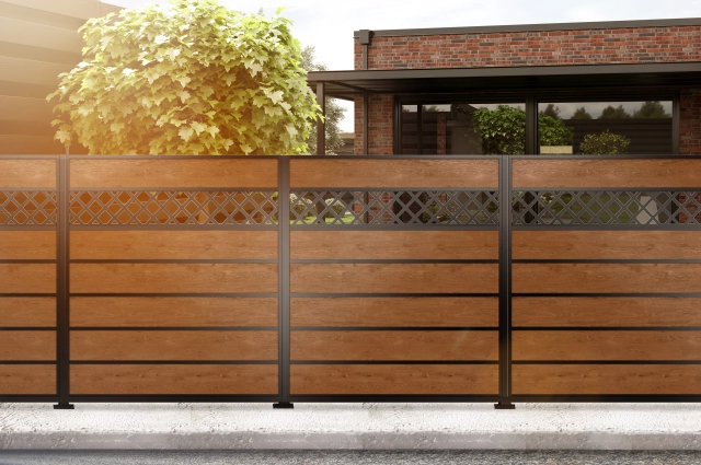 Aluminium panel fences